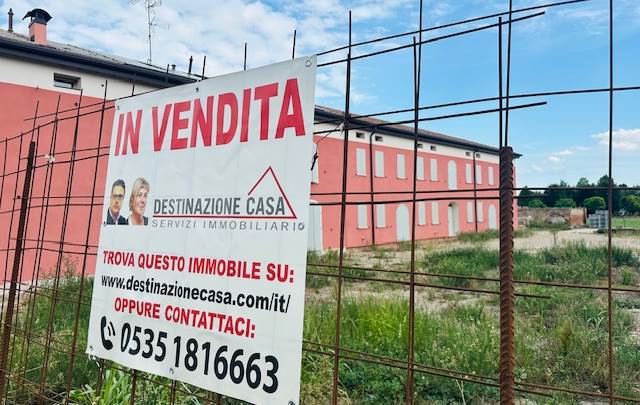 SAN POSSIDONIO - PORZIONE DI CASA INDIPENDENTE AL GREZZO