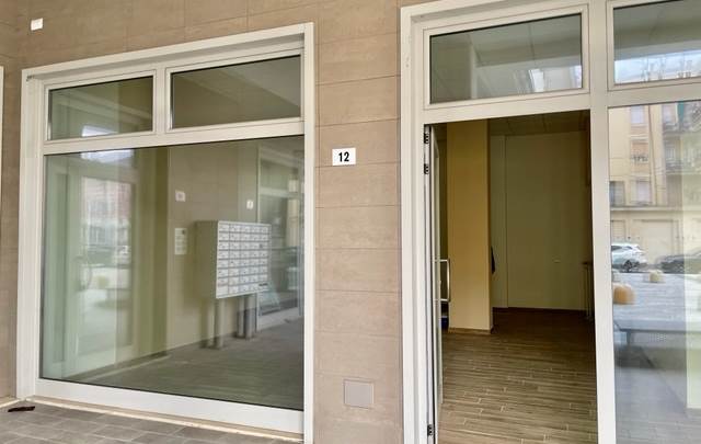 MIRANDOLA NEGOZIO NUOVO SU 2 PIANI 