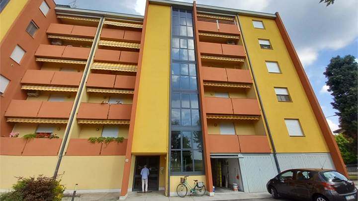 MIRANDOLA - APPARTAMENTO RISTRUTTURATO IN VENDITA