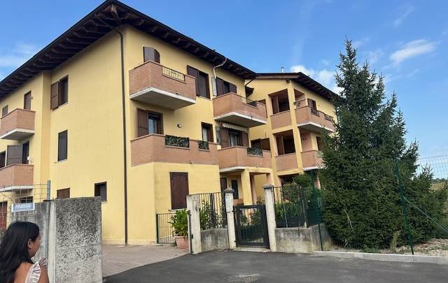 MIRANDOLA LOC CROCICCHIO ZENI - APPARTAMENTO AL 1' PIANO